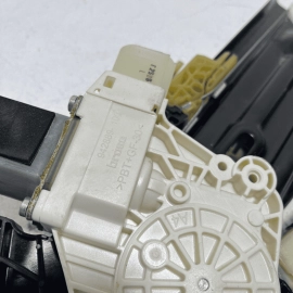 2011-2016 BMW 528i F10 REAR RIGHT PASSENGER SIDE WINDOW REGULATOR MOTOR OEM