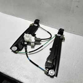 2011-2016 BMW 528i F10 FRONT RIGHT SIDE DOOR WINDOW REGULATOR W/ MOTOR OEM