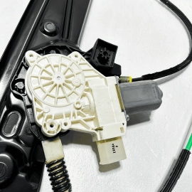 2011-2016 BMW 528i F10 FRONT RIGHT SIDE DOOR WINDOW REGULATOR W/ MOTOR OEM
