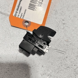 2019-20 VOLKSWAGEN JETTA REAR RIGHT OR LEFT SIDE DOOR WINDOW CONTROL SWITCH