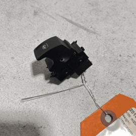 2019-20 VOLKSWAGEN JETTA REAR RIGHT OR LEFT SIDE DOOR WINDOW CONTROL SWITCH