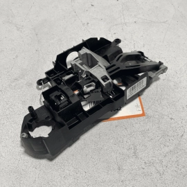 Front Right / Passenger Side Exterior Door Handle Bracket BMW 528i 2011-201