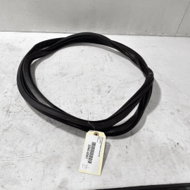 Front Right Side Door Body Weatherstrip Seal Volkswagen Passat SE 2012-2022 Front Right Side Door Body Weatherstrip Seal Volkswagen Passat SE 2012-2022