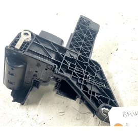 2011-2018 BMW 340 XI F30 EXTERNAL IGNITION DISTRIBUTION BATTERY TERMINAL OE 2011-2018 BMW 340 XI F30 EXTERNAL IGNITION DISTRIBUTION BATTERY TERMINAL OE