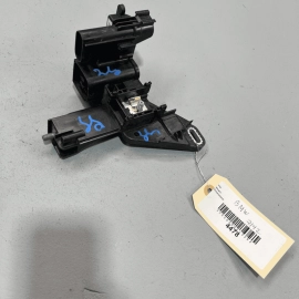 2011-2018 BMW 340 XI F30 EXTERNAL IGNITION DISTRIBUTION BATTERY TERMINAL OE 2011-2018 BMW 340 XI F30 EXTERNAL IGNITION DISTRIBUTION BATTERY TERMINAL OE