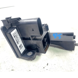 2011-2018 BMW 340 XI F30 EXTERNAL IGNITION DISTRIBUTION BATTERY TERMINAL OE 2011-2018 BMW 340 XI F30 EXTERNAL IGNITION DISTRIBUTION BATTERY TERMINAL OE