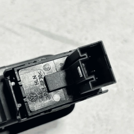 VOLKSWAGEN PASSAT 2012-2022 REAR LEFT OR RIGHT DOOR WINDOW SWITCH & HOUSING