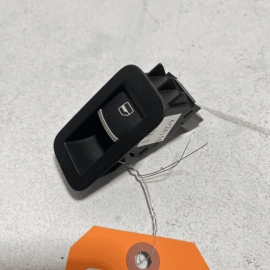 VOLKSWAGEN PASSAT 2012-2022 REAR LEFT OR RIGHT DOOR WINDOW SWITCH & HOUSING