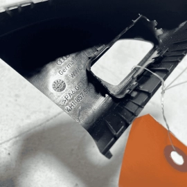 AUDI A8 2011 - 2018 FRONT LEFT DRIVER SIDE DOOR WINDOW CORNER TRIM COVER OE