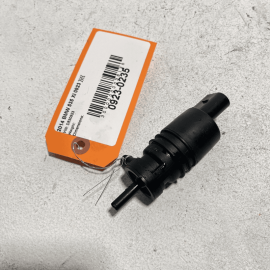 BMW 535XI 2011-2016 F10 FRONT WIPER FLUID RESERVOIR TANK WASHER PUMP OEM