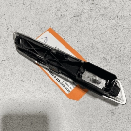 BMW 535XI 11-16 F10 FRONT RIGHT PASSENGER SIDE FENDER CHROME TRIM MOLDING O BMW 535XI 11-16 F10 FRONT RIGHT PASSENGER SIDE FENDER CHROME TRIM MOLDING O