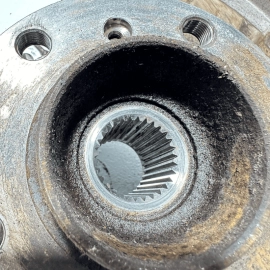2011-2016 BMW 528i F10 RWD REAR RIGHT SIDE SPINDLE KNUCKLE BEARING HUB OEM