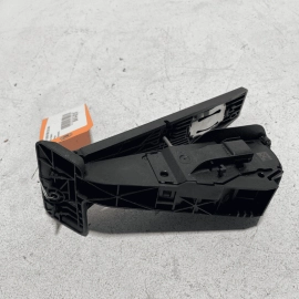 2008-2016 BMW 528i FLOOR GAS ACCELERATOR PEDAL OEM