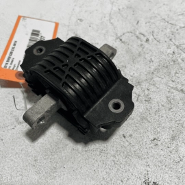 2011-2016 BMW 528i F10 RWD AUTOMATIC TRANSMISSION MOUNT BRACKET 1 PCS OEM