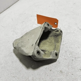 2012-2016 BMW 528i FRONT RIGHT PASSENGER SIDE ENGINE MOUNT HOLDER BRACKET O