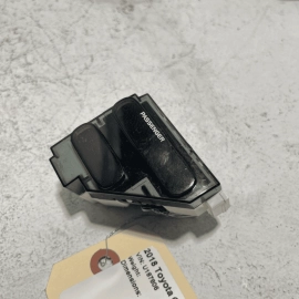 2018-2020 TOYOTA CAMRY SE DASH DASHBOARD SRS OFF SWITCH INDICATOR PASSENGER