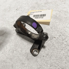 2018-2022 TOYOTA CAMRY SE FRONT RIGHT AXLE SHAFT BEARING SUPPORT BRACKET OE