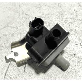 2018 TOYOTA CAMRY SE EMISSION PURGE SOLENOID CONTROL VALVE BRACKET OEM