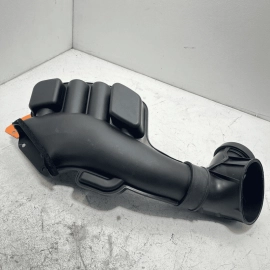 2016 - 2018 HONDA PILOT ENGINE AIR CLEANER INTAKE INLET DUCT HOSE OEM
