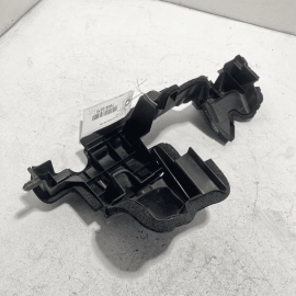 2018 - 2020 TOYOTA CAMRY 2.5L Radiator Support Air Guide Passenger Side OEM