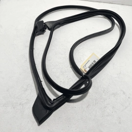 2018 - 2023 TOYOTA CAMRY FRONT RIGHT PASSENGER DOOR SEAL RUBBER WEATHERSTRI