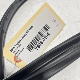 2018 - 2023 TOYOTA CAMRY FRONT RIGHT PASSENGER DOOR SEAL RUBBER WEATHERSTRI