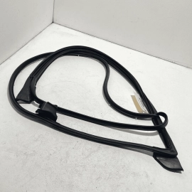 2018 - 2023 TOYOTA CAMRY FRONT RIGHT PASSENGER DOOR SEAL RUBBER WEATHERSTRI