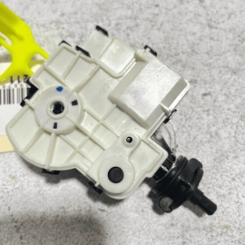 2018 - 2023 TOYOTA CAMRY FUEL FILLER DOOR LID LOCK LATCH ACTUATOR OEM