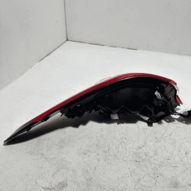 TOYOTA CAMRY 2018 - 2020 REAR RIGHT PASSENGER SIDE OUTER TAILLIGHT LAMP OEM