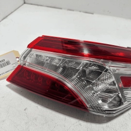 TOYOTA CAMRY 2018 - 2020 REAR RIGHT PASSENGER SIDE OUTER TAILLIGHT LAMP OEM