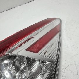 TOYOTA CAMRY 2018 - 2020 REAR RIGHT PASSENGER SIDE OUTER TAILLIGHT LAMP OEM