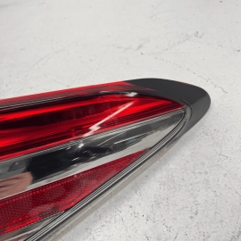TOYOTA CAMRY 2018 - 2020 REAR RIGHT PASSENGER SIDE OUTER TAILLIGHT LAMP OEM