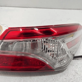 TOYOTA CAMRY 2018 - 2020 REAR RIGHT PASSENGER SIDE OUTER TAILLIGHT LAMP OEM