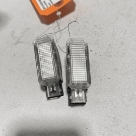 AUDI A8 L Quattro 2004-2018 INTERIOR COURTESY LIGHT LAMP OEM = SET OF 2 =