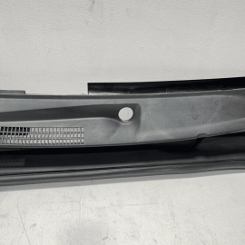 2018-2023 TOYOTA CAMRY WINDSHIELD WIPER COWL VENT GRILLE PANEL COVER TRIM O 2018-2023 TOYOTA CAMRY WINDSHIELD WIPER COWL VENT GRILLE PANEL COVER TRIM O