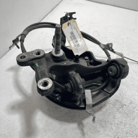 2018-2019 TOYOTA CAMRY REAR PASSENGER SIDE SPINDLE KNUCKLE HUB / KNUCKLE OE