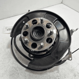 2018-2019 TOYOTA CAMRY REAR PASSENGER SIDE SPINDLE KNUCKLE HUB / KNUCKLE OE