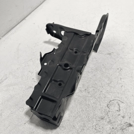 TOYOTA CAMRY 2018-2023 FRONT SUBFRAME PASSENGER SIDE LOWER MOUNT BRACKET OE