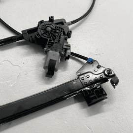 TESLA MODEL S 2012 - 2020 FRONT DRIVER SIDE DOOR WINDOW REGULATOR MOTOR ASS