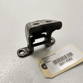 2016 - 2021 HONDA PILOT FRONT LEFT DRIVER SIDE DOOR LOWER HINGE OEM
