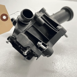 2017 – 2021 BMW 240 XI ENGINE COOLANT THERMOSTAT HOUSING ASSEMBLY MODULE OE