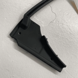 TESLA MODEL S 2012-2020 FRONT PASSENGER SIDE DOOR FORWARD WEATHERSTRIP SEAL