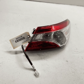 2018-20 Toyota Camry Rear Right Passenger Side Outer TailLight Lamp Assembl