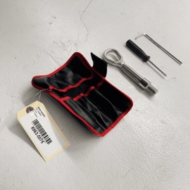 BMW M240xi F23 2017-2021 EMERGENCY TOOL SCREW DRIVER TOWING EYE HOOK & BAG 