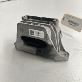GMC TERRAIN 2018-2020 2.0L AWD LEFT REAR TRANSMISSION MOUNT SUPPORT BRACKET