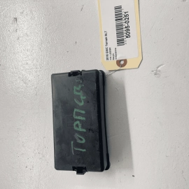 GMC TERRAIN 2018 Chevrolet Equinox FUSE RELAY JUNCTION BLOCK BOX COVER TRIM