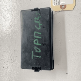 GMC TERRAIN 2018 Chevrolet Equinox FUSE RELAY JUNCTION BLOCK BOX COVER TRIM