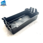 GMC TERRAIN 2018 Chevrolet Equinox FUSE RELAY JUNCTION BLOCK BOX COVER TRIM