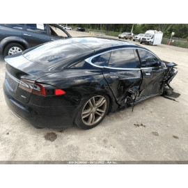 2012-2016 Tesla Model S Rear Passive Entry Antenna Bracket & Module 1015865