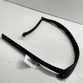 FRONT LEFT DOOR GLASS RUN CHANNEL WEATHERSTRIP SEAL 2007-2013 Mercedes-Benz